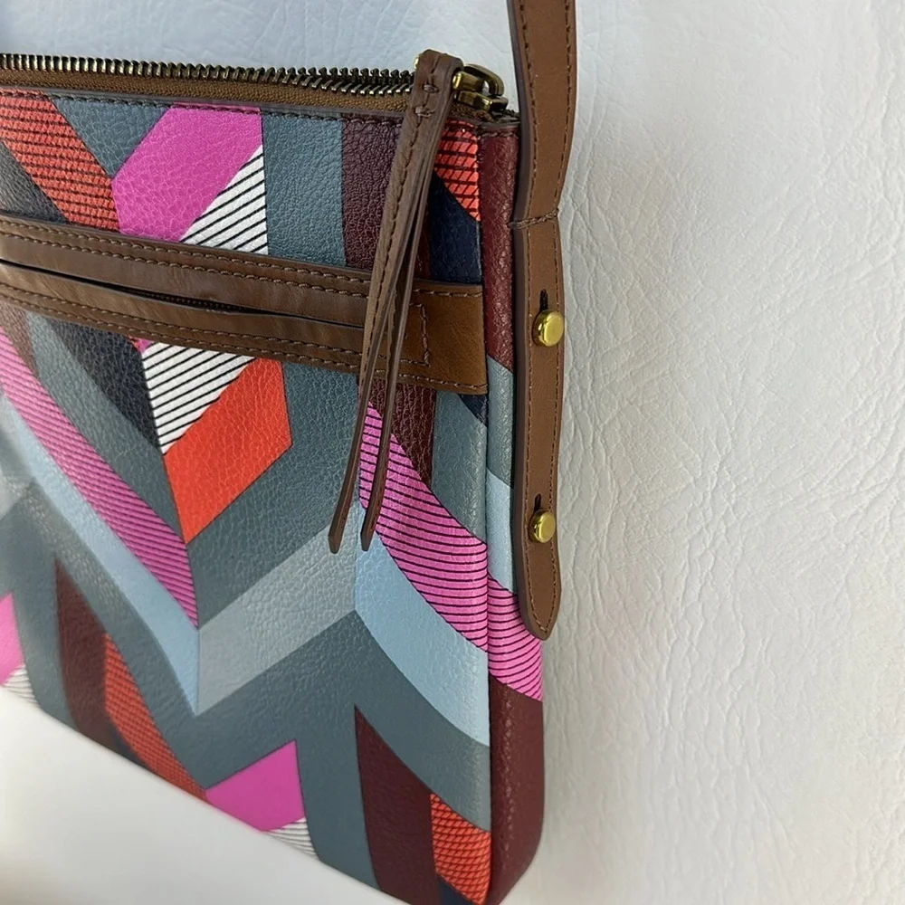 Fossil Colorful Chevron Pattern Crossbody Bag - Picture 5 of 12